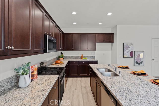 Detail Gallery Image 19 of 47 For 11649 Sable Way, Moreno Valley,  CA 92557 - 4 Beds | 2/1 Baths