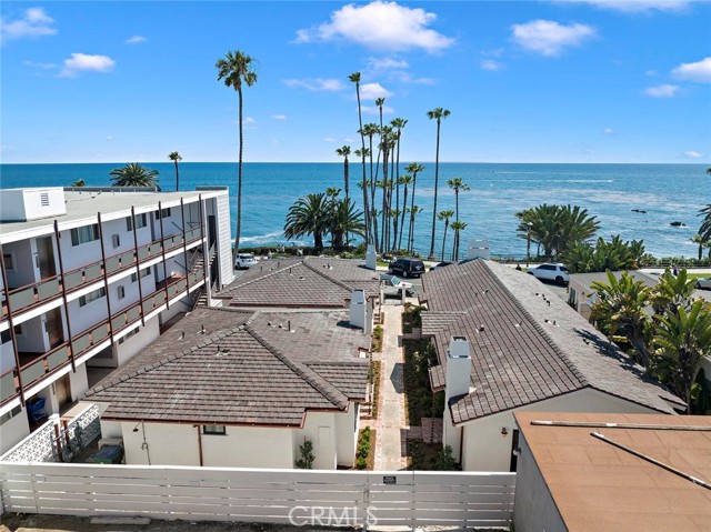 350 Cliff, Laguna Beach CA: https://media.crmls.org/medias/67a773ec-5cdb-4cf4-9cb2-45dbaef1558e.jpg