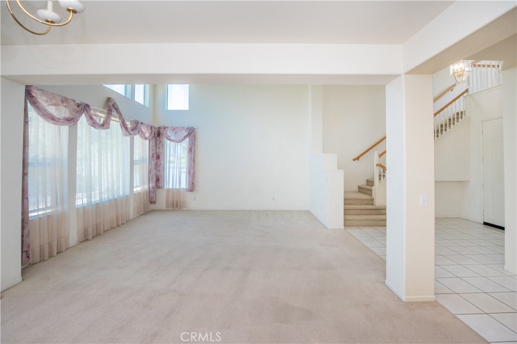 https://media.crmls.org/medias/67a77da7-535d-4cdf-9c39-5be6f0b8c1aa.jpg?preset=X-Large