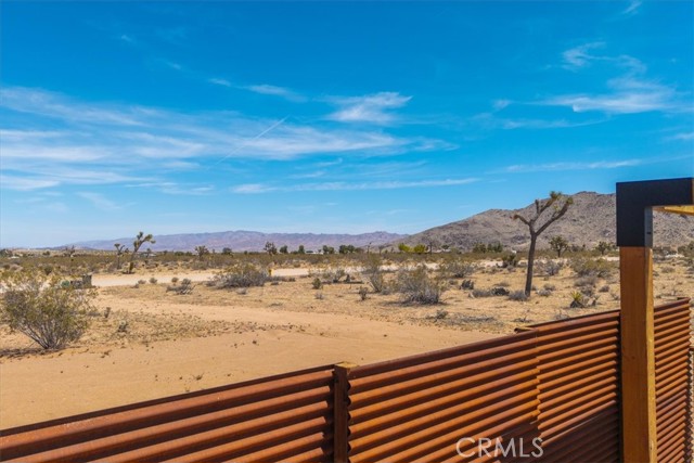 3170 Wesley Road, Joshua Tree CA: https://media.crmls.org/medias/67a793bf-82bd-4d2e-afa2-12908078867c.jpg