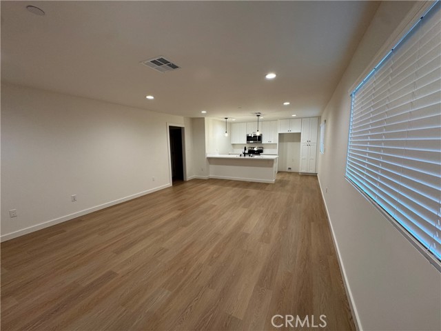 15238 Kingsbury Street, Mission Hills (San Fernando) CA: https://media.crmls.org/medias/67a8a7e1-3c91-4443-abcb-877d3c82e24f.jpg
