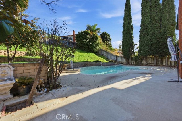 Image 45 of 72 For 6266 Shaker  