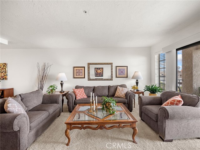 Detail Gallery Image 13 of 41 For 13313 Makai Ct #18,  Victorville,  CA 92395 - 2 Beds | 2 Baths