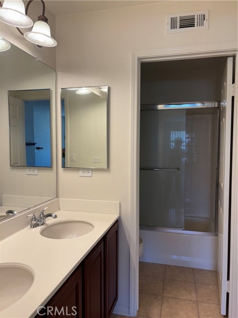 29702 Killean Court, Murrieta CA: https://media.crmls.org/medias/67a98f80-8fcb-416f-a0ac-1cc6c0074063.jpg