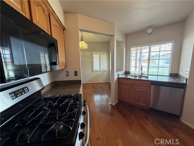 Detail Gallery Image 4 of 11 For 508 Monika Ct, Beaumont,  CA 92223 - 2 Beds | 2 Baths