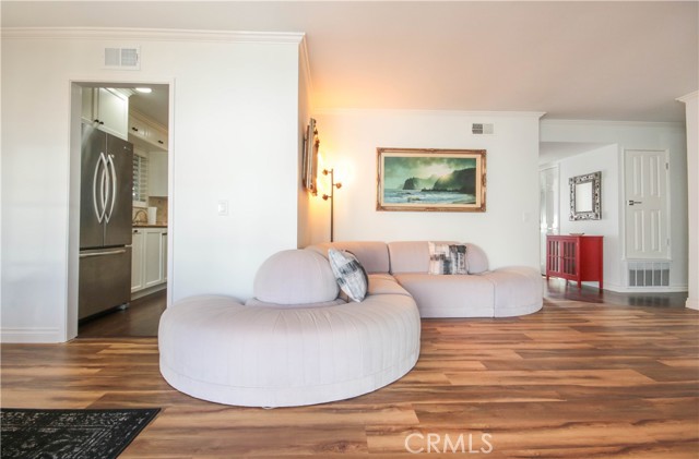 Detail Gallery Image 23 of 57 For 10211 Cliff Dr, Huntington Beach,  CA 92646 - 4 Beds | 3 Baths