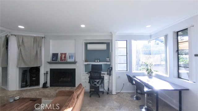 Detail Gallery Image 10 of 40 For 2575 E 19th St #17,  Signal Hill,  CA 90755 - 1 Beds | 1 Baths