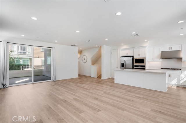 Detail Gallery Image 2 of 36 For 582 Cultivate, Irvine,  CA 92618 - 4 Beds | 3/1 Baths