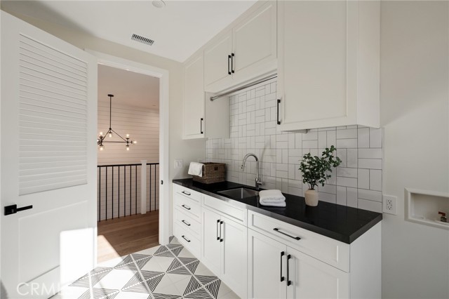 Detail Gallery Image 71 of 75 For 1820 9th St, Manhattan Beach,  CA 90266 - 6 Beds | 6/1 Baths