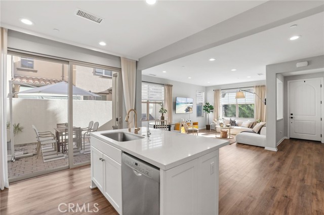 Detail Gallery Image 20 of 66 For 116 Nature Walk, Irvine,  CA 92618 - 3 Beds | 3/1 Baths