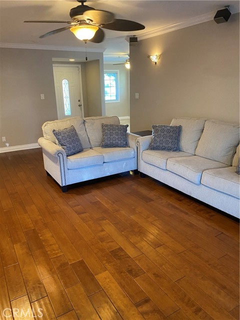 Detail Gallery Image 9 of 21 For 806 W Bloomwood, San Pedro,  CA 90731 - 3 Beds | 2 Baths