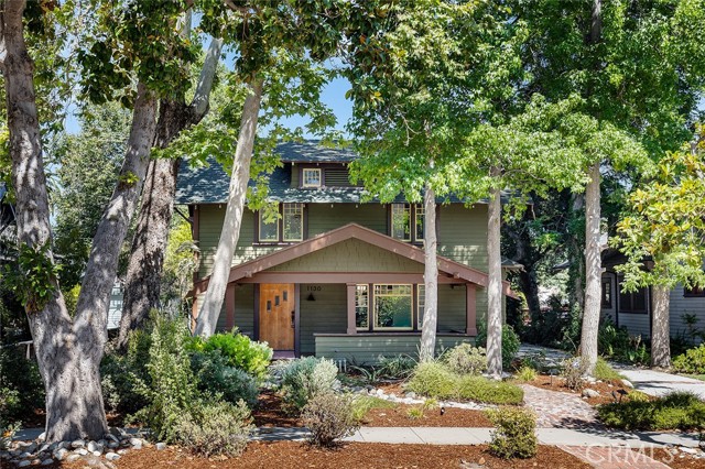 1130 Windsor Place, South Pasadena CA: https://media.crmls.org/medias/67ae28b1-7fa5-490c-8c7e-11bee2f09e70.jpg