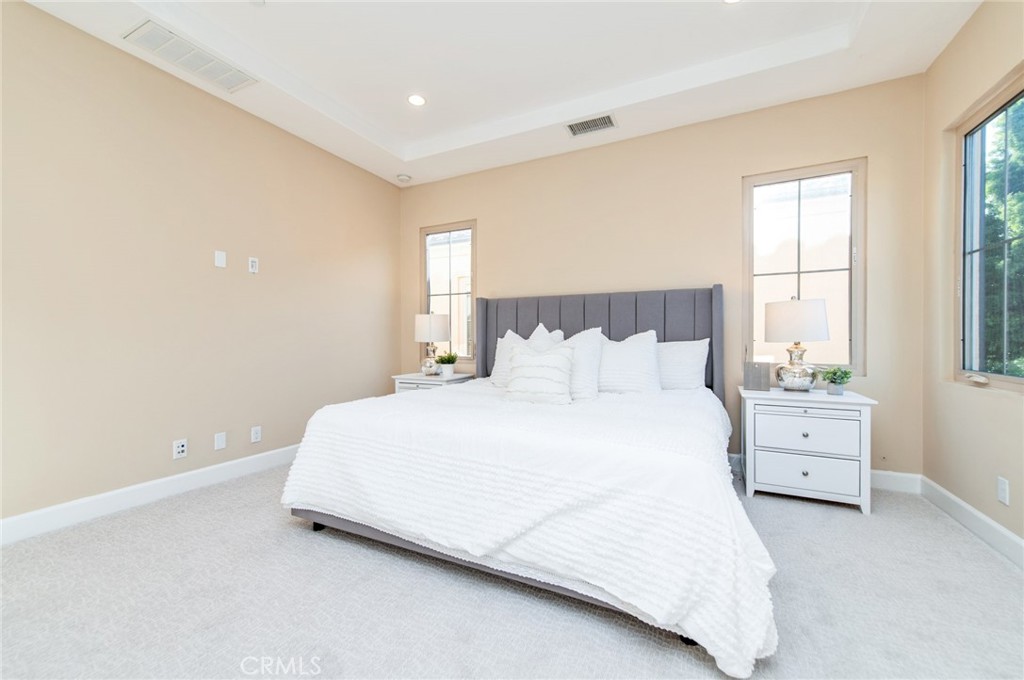 MLS #OC25254186 image #24