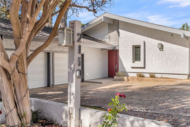 Detail Gallery Image 8 of 56 For 2110 Hathaway, Riverside,  CA 92506 - 4 Beds | 3/1 Baths