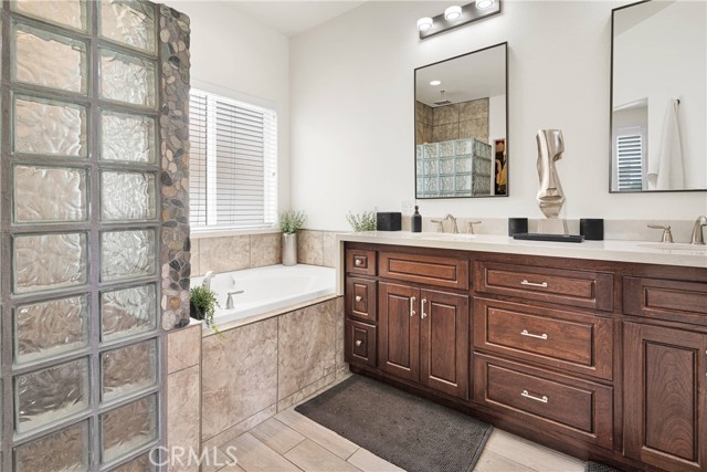 13699 Spring Valley Parkway, Victorville CA: https://media.crmls.org/medias/67b07a22-0d35-4143-90aa-e5659db2c037.jpg