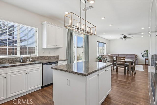 Detail Gallery Image 8 of 28 For 18811 Nanza St, Riverside,  CA 92508 - 4 Beds | 3 Baths