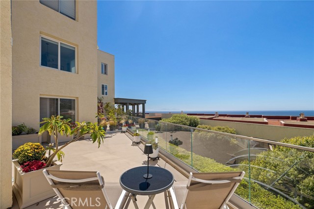 Detail Gallery Image 1 of 32 For 3200 La Rotonda Dr #411,  Rancho Palos Verdes,  CA 90275 - 2 Beds | 2 Baths