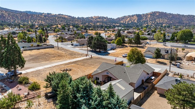 Detail Gallery Image 50 of 53 For 18450 Branding Iron Ct, Tehachapi,  CA 93561 - 4 Beds | 2 Baths