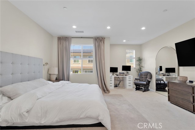 5604 Altamura Way, Fontana CA: https://media.crmls.org/medias/67b29ebe-c054-4b4f-b9cb-8a44bfb20d51.jpg