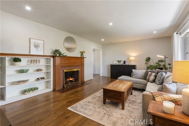 Front Image Thumbnail for CRIV26069311