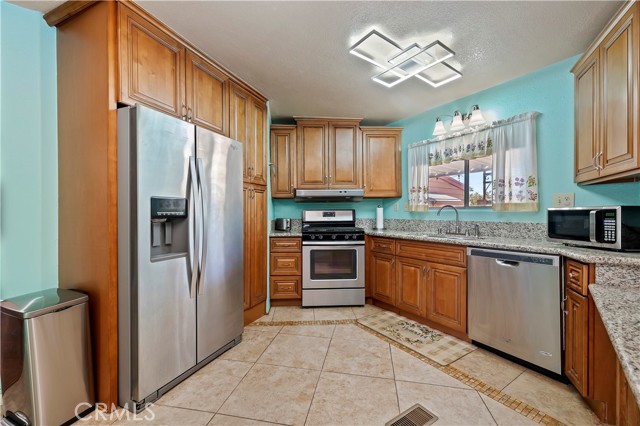 Detail Gallery Image 14 of 28 For 1104 Carrotwood Ct, Hemet,  CA 92545 - 2 Beds | 2 Baths