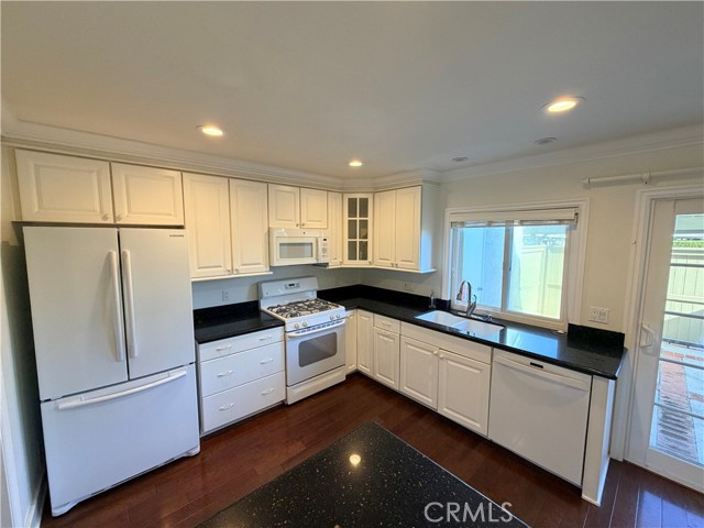 Detail Gallery Image 8 of 18 For 58 Eagle Run, Irvine,  CA 92614 - 3 Beds | 1/1 Baths