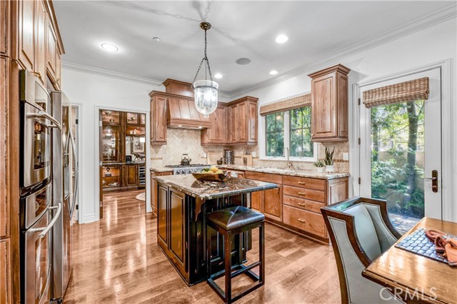 638 Sierra Madre Blvd, Sierra Madre CA: https://media.crmls.org/medias/67b2dc88-149c-4303-bfc0-fcb129108f6c.jpg