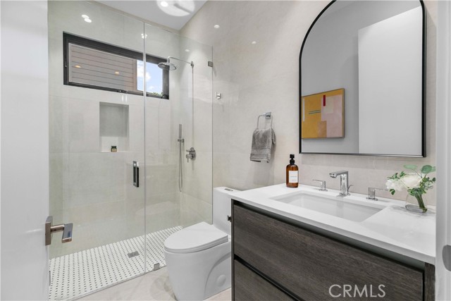 Detail Gallery Image 36 of 57 For 4532 Katherine, Sherman Oaks,  CA 91423 - 6 Beds | 6/1 Baths