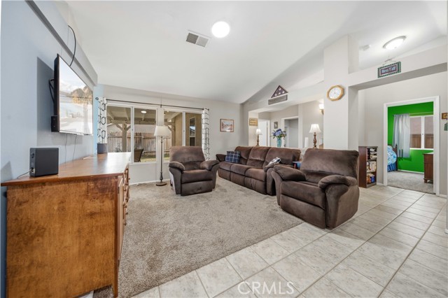 Detail Gallery Image 8 of 41 For 3624 Tanglewood, Rosamond,  CA 93560 - 4 Beds | 2 Baths