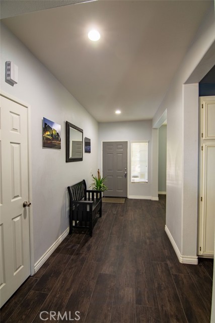 13411 Hawthorn Avenue, Moreno Valley CA: https://media.crmls.org/medias/67b49fdd-2e1b-4395-81a7-afae056c4015.jpg