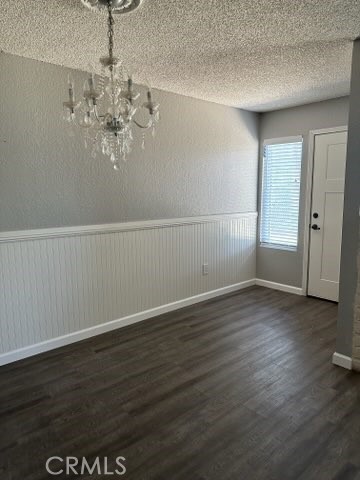Detail Gallery Image 4 of 13 For 1405 Gemini Ct, Bakersfield,  CA 93309 - 3 Beds | 2/1 Baths