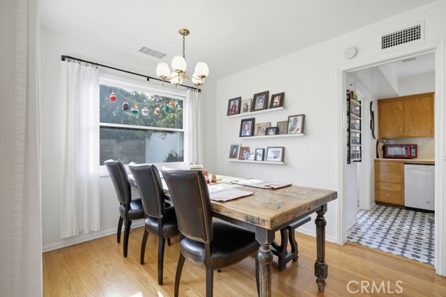 Detail Gallery Image 12 of 51 For 1010 W 21st St, Santa Ana,  CA 92706 - 3 Beds | 2 Baths