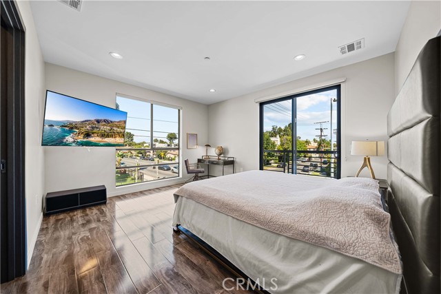 Detail Gallery Image 32 of 45 For 4485 Hazeltine Ave #1,  Sherman Oaks,  CA 91423 - 2 Beds | 2/1 Baths