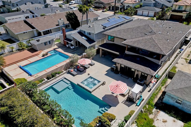 1833 8th Street, Manhattan Beach CA: https://media.crmls.org/medias/67b6cf04-a429-4d8d-ba15-3d85e8a96acf.jpg