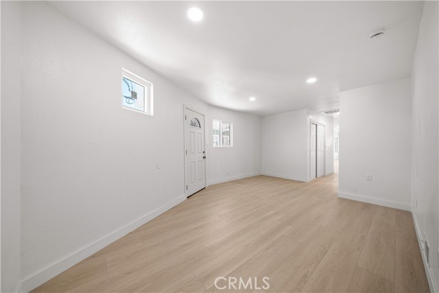 Detail Gallery Image 11 of 33 For 5832 6th Ave, Los Angeles,  CA 90043 - 5 Beds | 4/1 Baths
