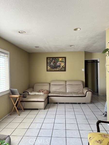 Detail Gallery Image 12 of 20 For 2160 E 105th, Los Angeles,  CA 90002 - 3 Beds | 2 Baths