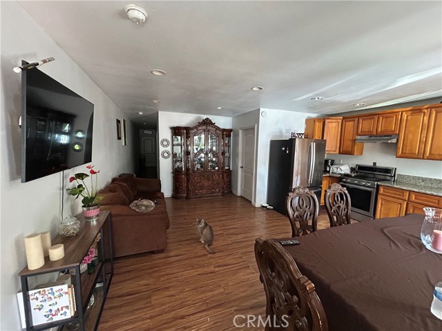 Detail Gallery Image 20 of 27 For 441 W 69th St, Los Angeles,  CA 90003 - – Beds | – Baths