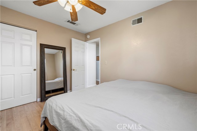 Detail Gallery Image 28 of 44 For 19525 Steinway, Canyon Country,  CA 91351 - 4 Beds | 2 Baths