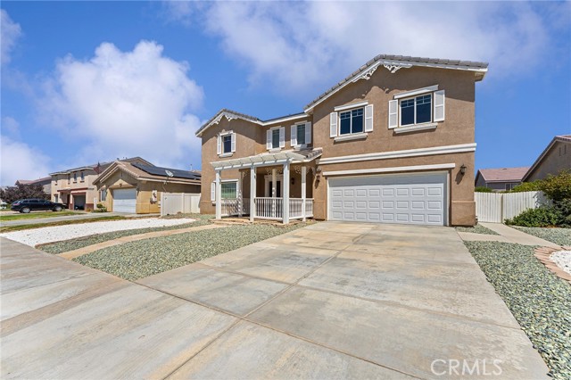 Detail Gallery Image 2 of 39 For 14691 Hondo Dr, Victorville,  CA 92394 - 4 Beds | 2/1 Baths