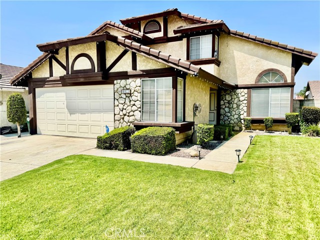 11308 Sherwood Court, Fontana CA: https://media.crmls.org/medias/67b9e7d1-1d25-4929-9aa1-b7777f8d2bce.jpg