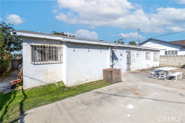 Detail Gallery Image 5 of 32 For 2038 Marigold, Pomona,  CA 91767 - 4 Beds | 2 Baths