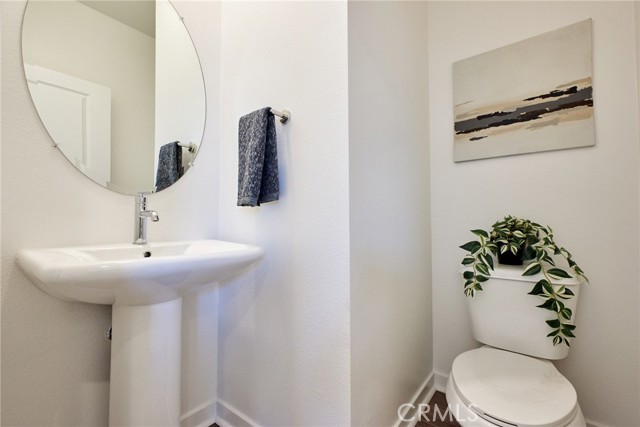 Detail Gallery Image 12 of 55 For 16554 Stone Pine Ln, Fontana,  CA 92336 - 3 Beds | 2/1 Baths