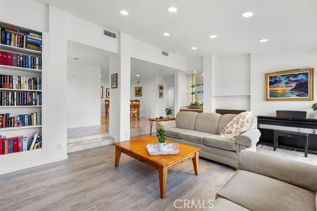 37 Sycamore Lane, Rolling Hills Estates, California 90274, 3 Bedrooms Bedrooms, ,1 BathroomBathrooms,Residential,Sold,Sycamore Lane,PV22019440