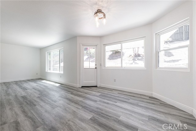 Detail Gallery Image 11 of 49 For 14791 Mountain High Dr, Fontana,  CA 92337 - 4 Beds | 2/1 Baths