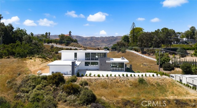 1912 Edgefair Lane, Redlands CA: https://media.crmls.org/medias/67bddf9a-ce94-4998-899c-96b21f57241f.jpg