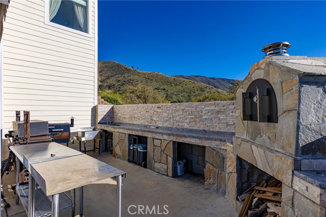 Detail Gallery Image 8 of 69 For 3565 Shadow Mountain Drive, Lake Isabella,  CA 93240 - 4 Beds | 4 Baths