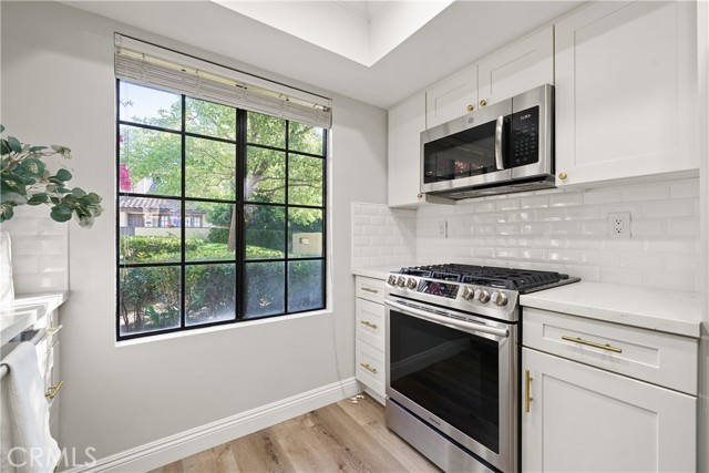 1202 Monte Sereno Drive, Thousand Oaks CA: https://media.crmls.org/medias/67bef8bd-a888-4970-8ce8-8036df95e6b3.jpg