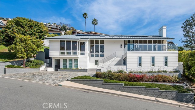 Detail Gallery Image 1 of 72 For 934 Emerald Bay, Laguna Beach,  CA 92651 - 3 Beds | 3/1 Baths