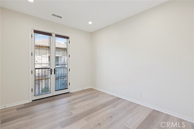 48 Brindisi, Irvine CA: https://media.crmls.org/medias/67bf8fc3-d1fd-4299-aa3c-51f6d0714349.jpg