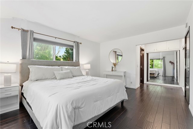 Detail Gallery Image 18 of 44 For 5836 Winnetka Ave, Woodland Hills,  CA 91367 - 4 Beds | 3 Baths